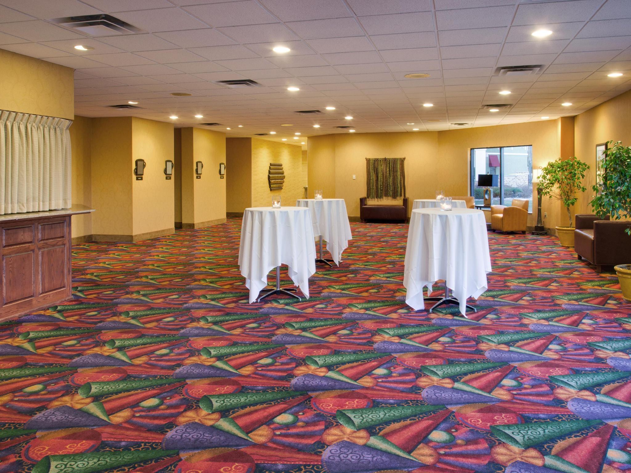 Doubletree By Hilton Austin, Mn Hotell Eksteriør bilde